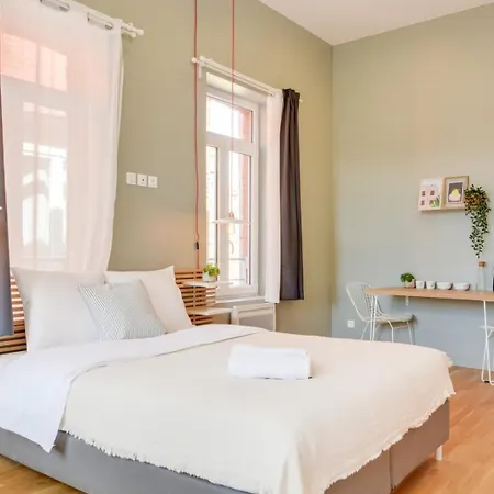 Apartment Centre -