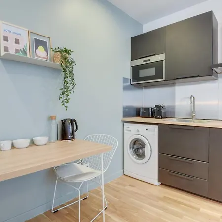 Apartment Centre - *